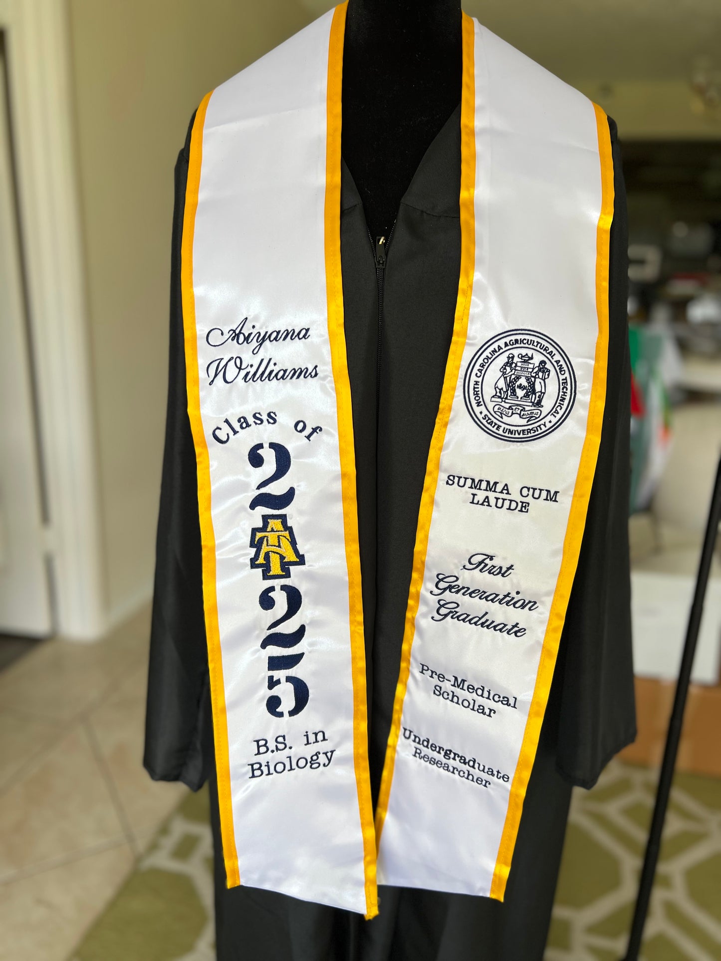 Embroidery Graduation Stole
