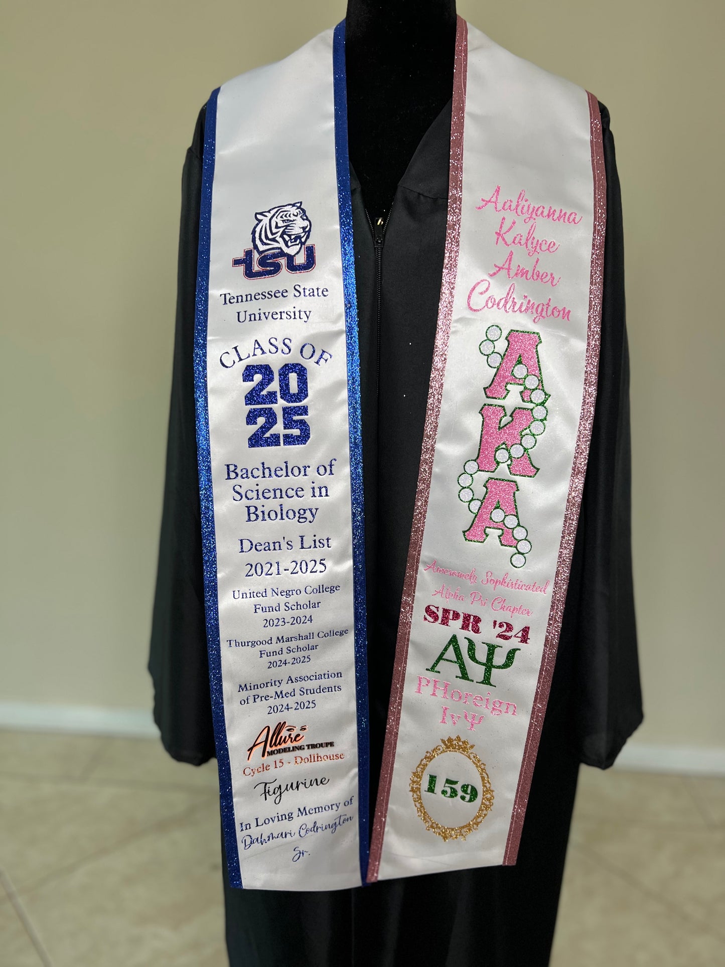 Alpha Kappa Alpha Graduation Stole